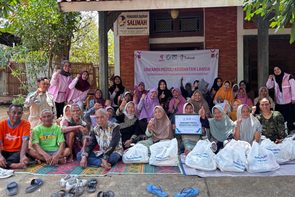 Srikandi dan YBM PLN Tanjung Jati B Bersama Salimah Salurkan 70 Paket Sembako untuk Lansia Bapangan Jepara