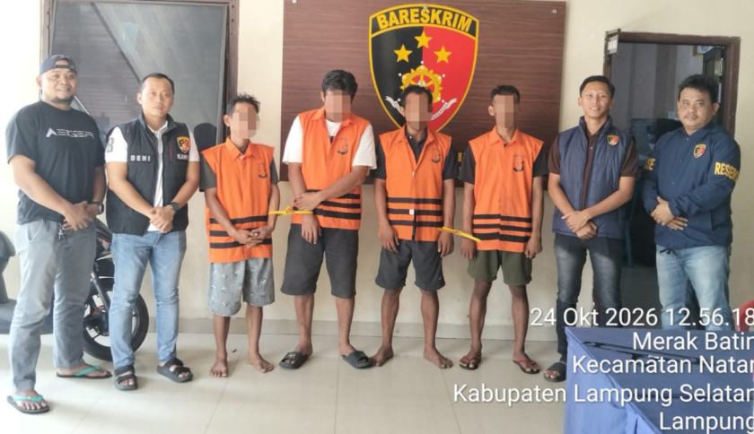Polsek Natar Bekuk 4 Pria Pencuri 21 Ban Bekas di Gudang Haduyang, Kerugian Rp 13 Juta