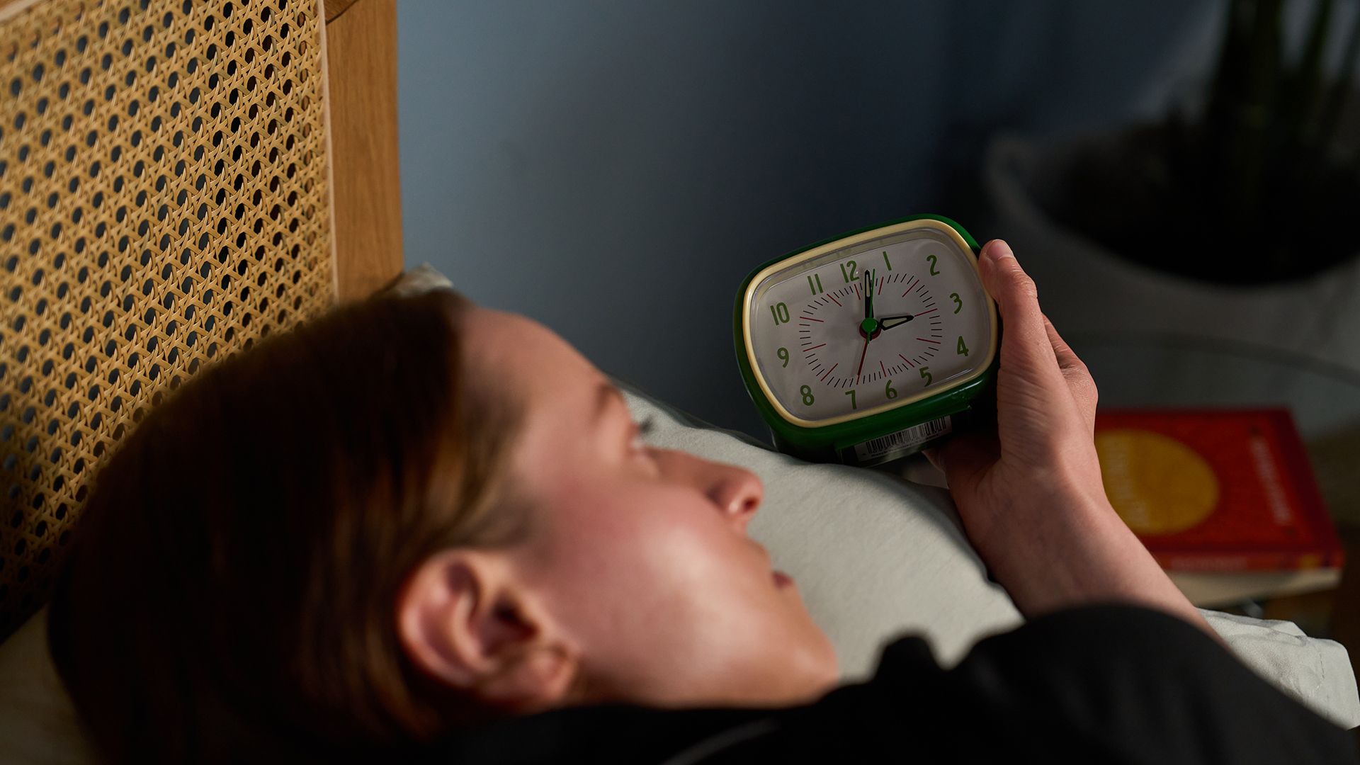 Sering Bangun Jam 3 Pagi? Ini Kata Dokter Tidur soal Penyebabnya