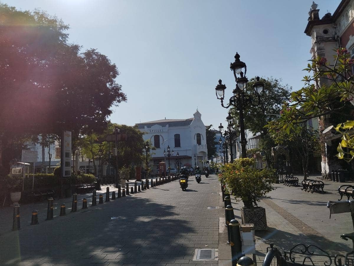 BMKG Prakiraan Cuaca Lampung 25 Oktober 2026: Berawan dan Udara Kabur, Suhu 19–34 Derajat Celsius