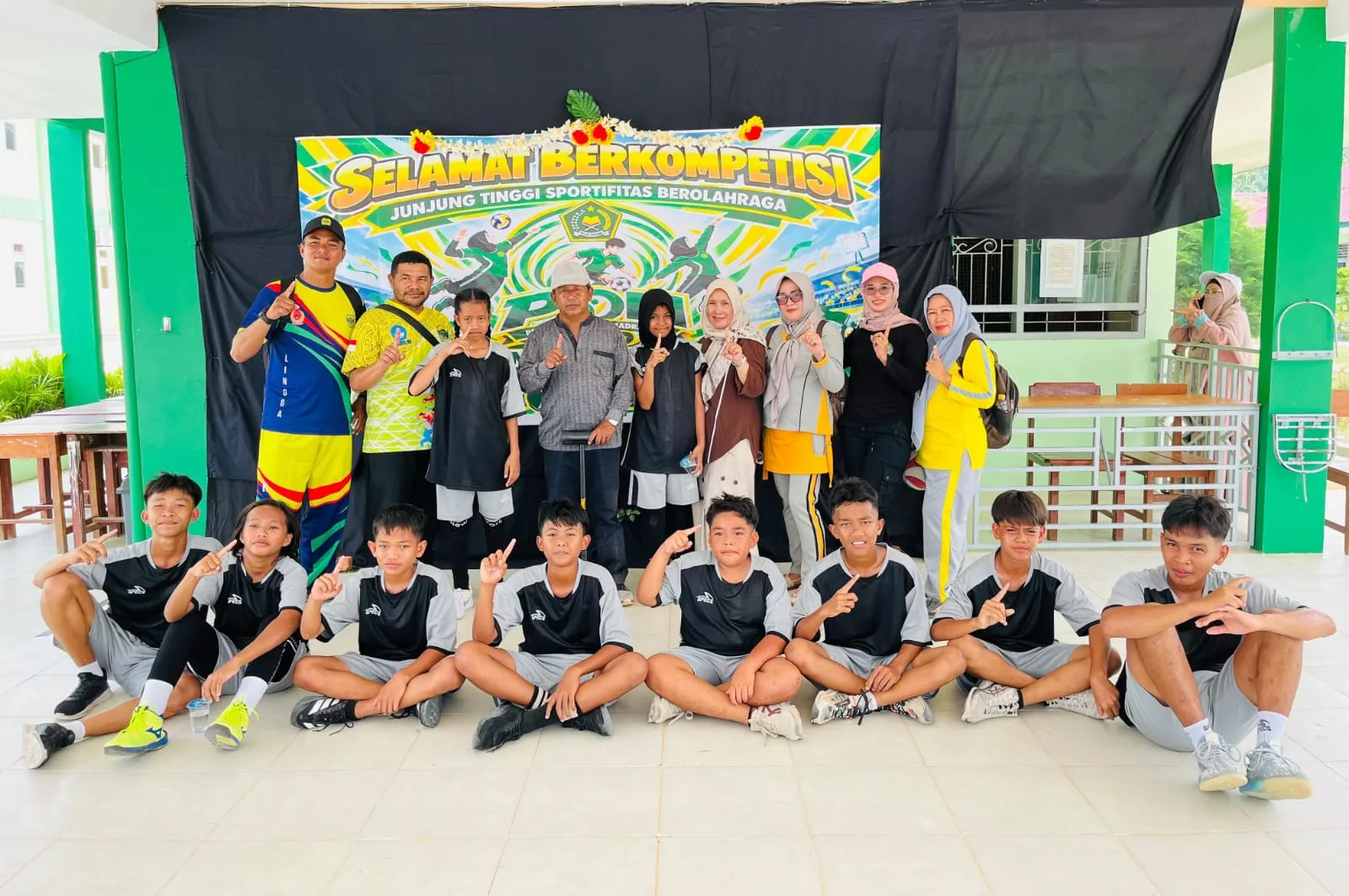 SDN 001 Singkep Pesisir Juarai Voli POM MTsN Lingga, Kalahkan SDN 002 Singkep di Final