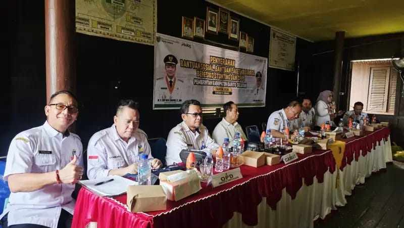 Pemkab Barito Selatan Salurkan Sembako dan Paket Cegah Stunting ke 878 KPM di Jenamas