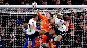 Chelsea Kalah 0-2 dari Spurs, Alonso Bela Kiper Penders yang Blunder