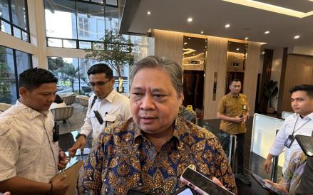 Pemerintah Targetkan Kredit Produktif Rp400 Triliun, Airlangga Petakan Alokasi per Sektor