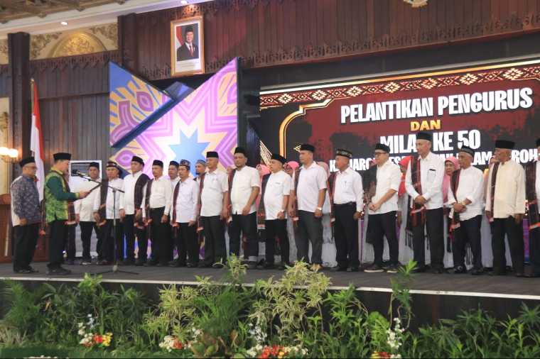 Gubernur Kalbar Ria Norsan Kukuhkan Pengurus KBBI Saroha 2026–2031, Tekankan Kerukunan di Tengah Keberagaman