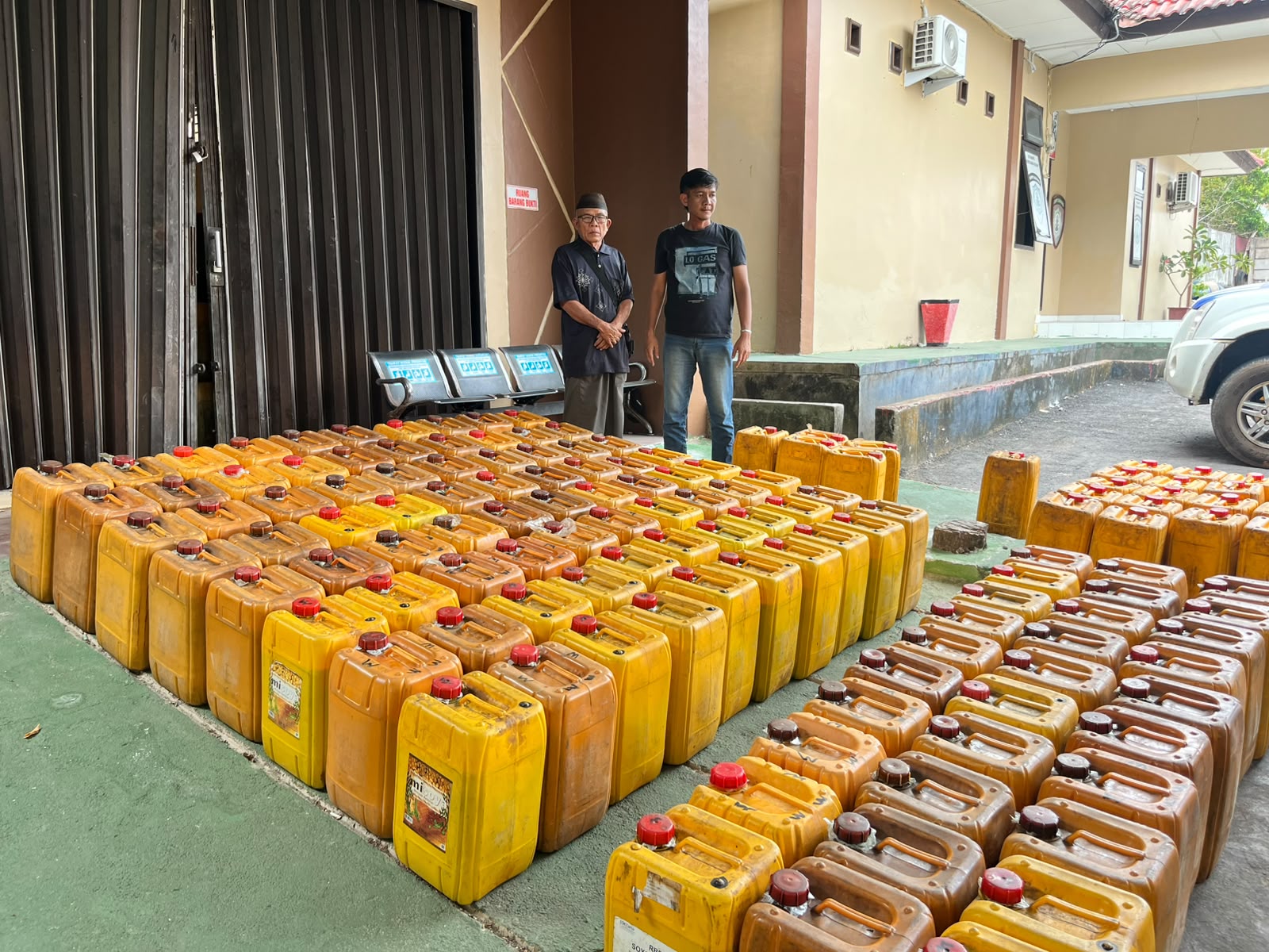 Polres Bangka Selatan Bongkar Penimbunan Pertalite di Toboali, 3.040 Liter dan 160 Jerigen Disita