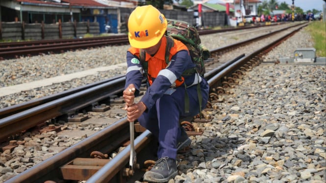 Petugas PPJ KAI Sumut Telusuri Rel Medan-Bandar Khalipah 9,6 Km Setiap Hari Mulai Pukul 06.00 WIB