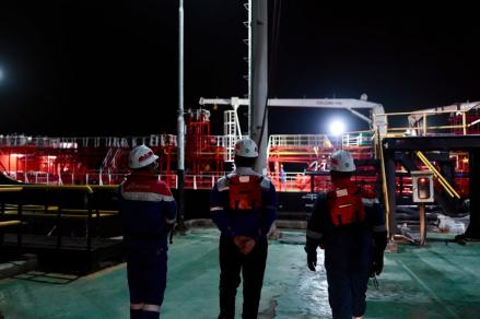 Pertamina Tambah Pasokan BBM dan Jam Operasi SPBU, Ini Tiga Komitmennya