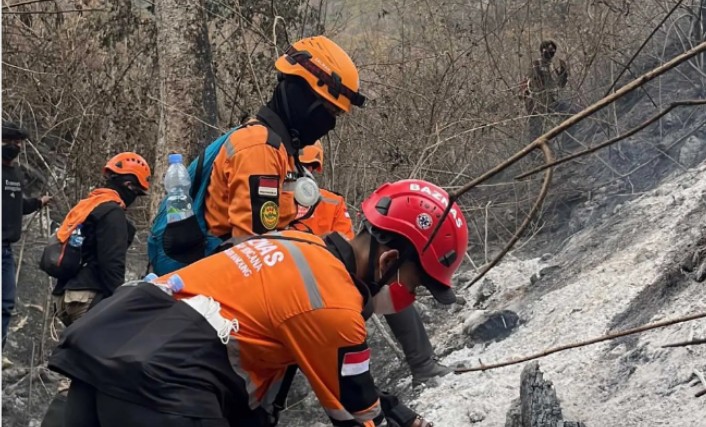 Kebakaran Gunung Ciremai Masih Ditangani, Siaga Darurat Karhutla Majalengka Berlaku sampai 31 Oktober 2026