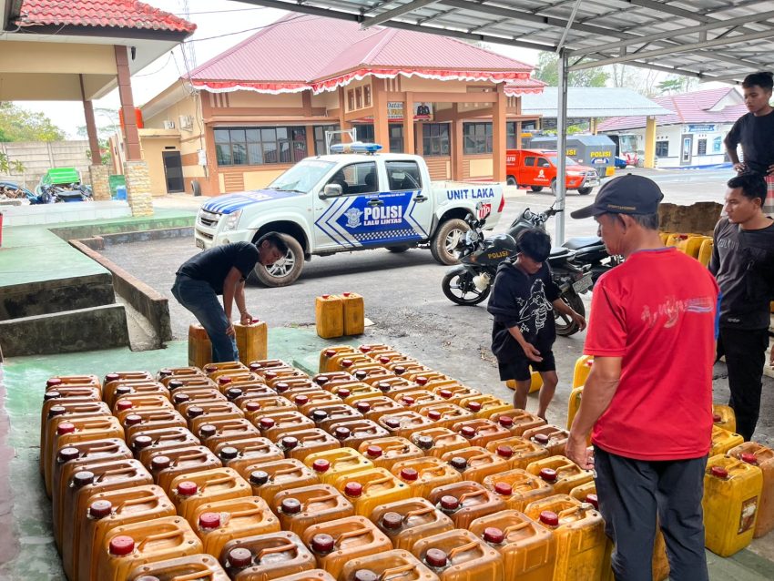 Polisi Bongkar Penyalahgunaan Pertalite di Toboali, 3.040 Liter Disita
