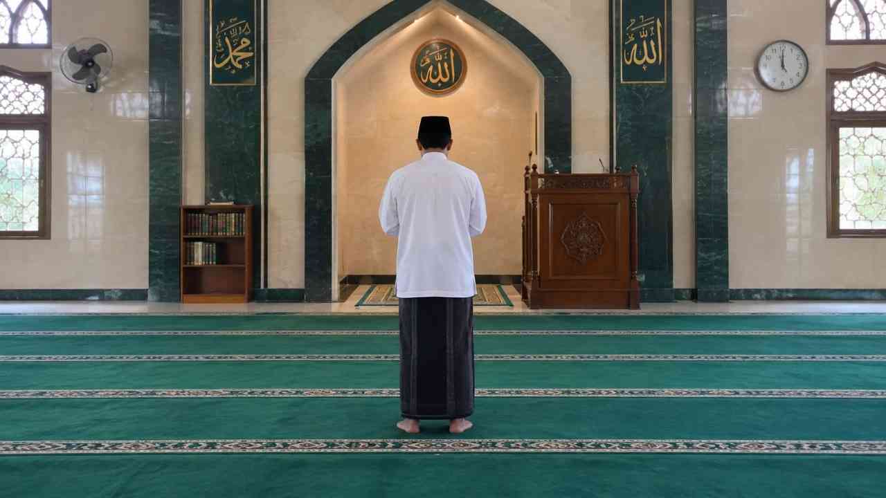 Jadwal Sholat Fardhu Palembang 25 Oktober 2026, Subuh 04.23 WIB hingga Isya 19.04 WIB