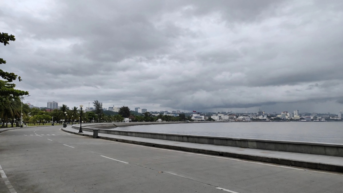 Cuaca Makassar Minggu 25 Oktober 2026: Berawan Pagi, Hujan Ringan Berpeluang Turun Siang hingga Sore