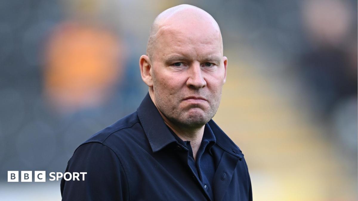Sheffield Wednesday Pecat Henrik Pedersen Usai Rentetan Hasil Buruk