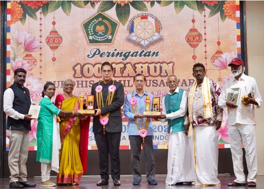 Wali Kota Medan Rico Waas Sebut Keberagaman Kekuatan Kota saat Hadiri 100 Tahun Buddhis Tamil Nusantara