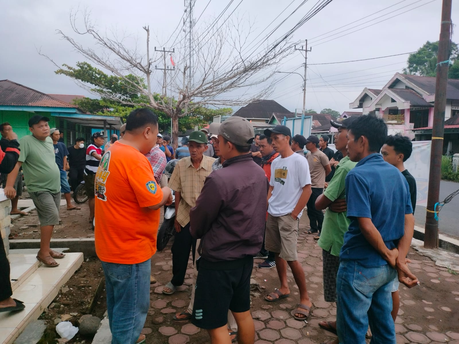 25 Pendukung Bakal Calon Kades Lemeu Datangi Dinas PMD Lebong, Minta Asesmen Setara Desa Semelako I
