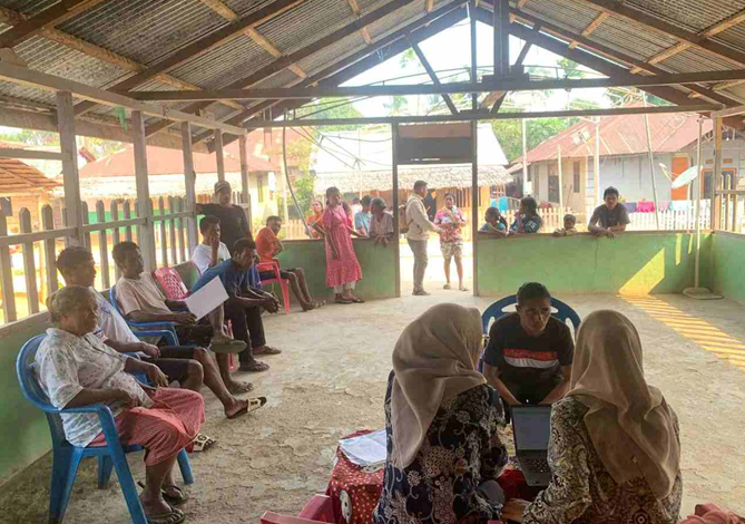 BPJS Kesehatan Layani Warga Desa Waelo Buru Selatan, Pendaftaran hingga Ubah Data JKN di Balai Desa