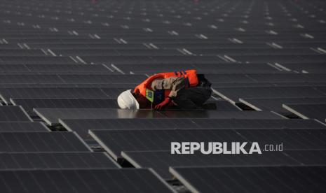 PJT II Mulai Bangun PLTS Terapung 100 MW di Waduk Jatigede