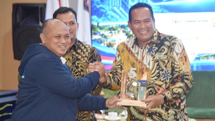IJTI Sumatera Barat Beri Penghargaan ke Pemko Pariaman, Yota Balad Beberkan Blueprint Kebencanaan 2026-2030