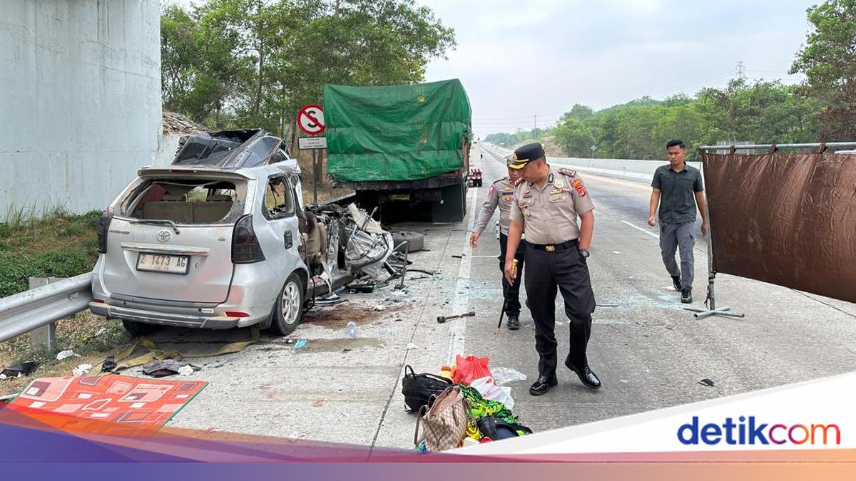Avanza Seruduk Tronton di Tol Terpeka Lampung, 6 Orang Tewas dan 3 Luka Berat