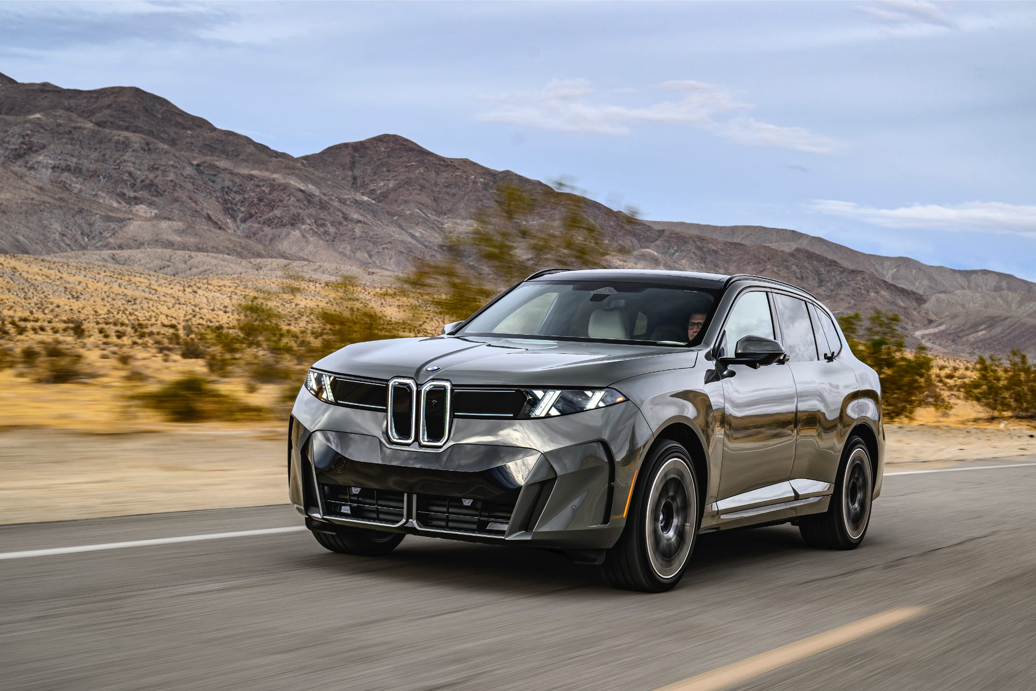 Test Drive BMW iX5 60 xDrive 2027: X5 Listrik yang Tetap Terasa Seperti X5