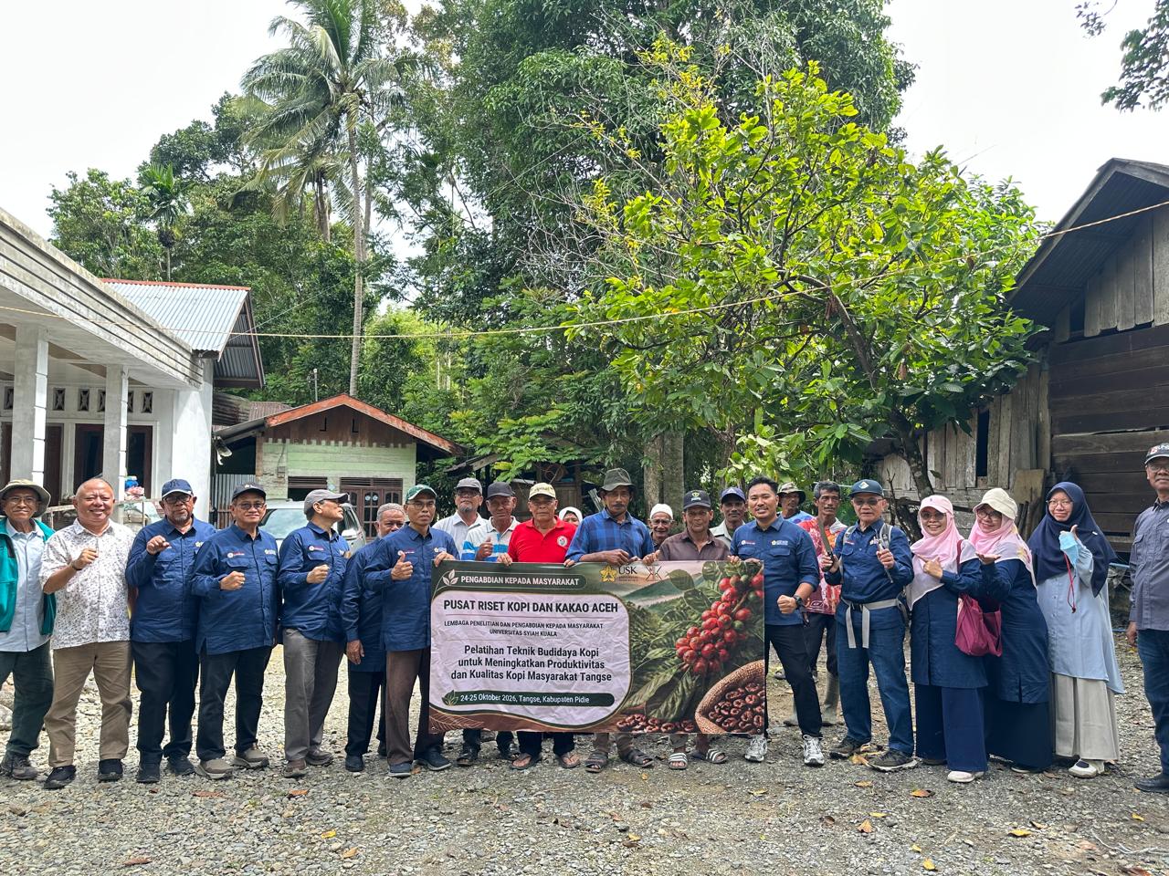 Pusat Riset Kopi dan Kakao Aceh USK Latih Petani Tangse Pidie Terapkan Budidaya Robusta di 3 Gampong