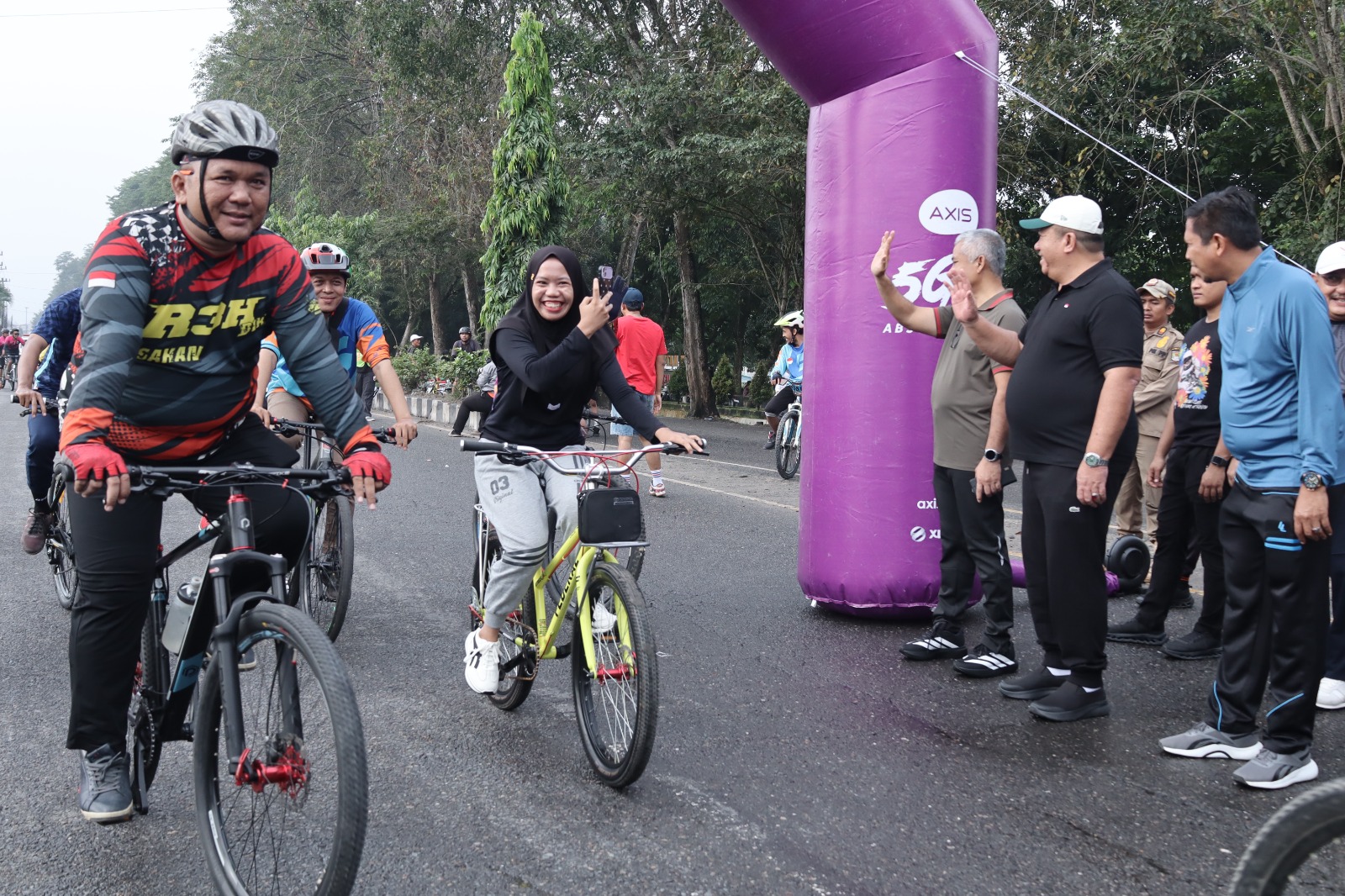 Bupati Asahan dan Ketua DPRD Lepas 420 Peserta Gowes Taruna Asahan Cycle di CFD Kisaran