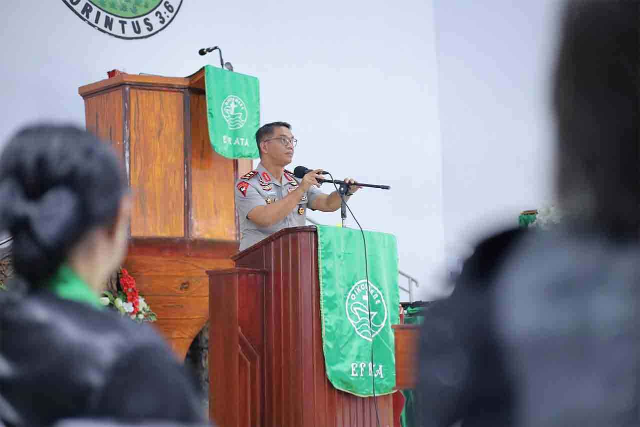 Kapolda Maluku Ajak Jemaat GPM Efrata Pandan Kasturi Ambon Jaga Persaudaraan dan Tidak Mudah Terprovokasi