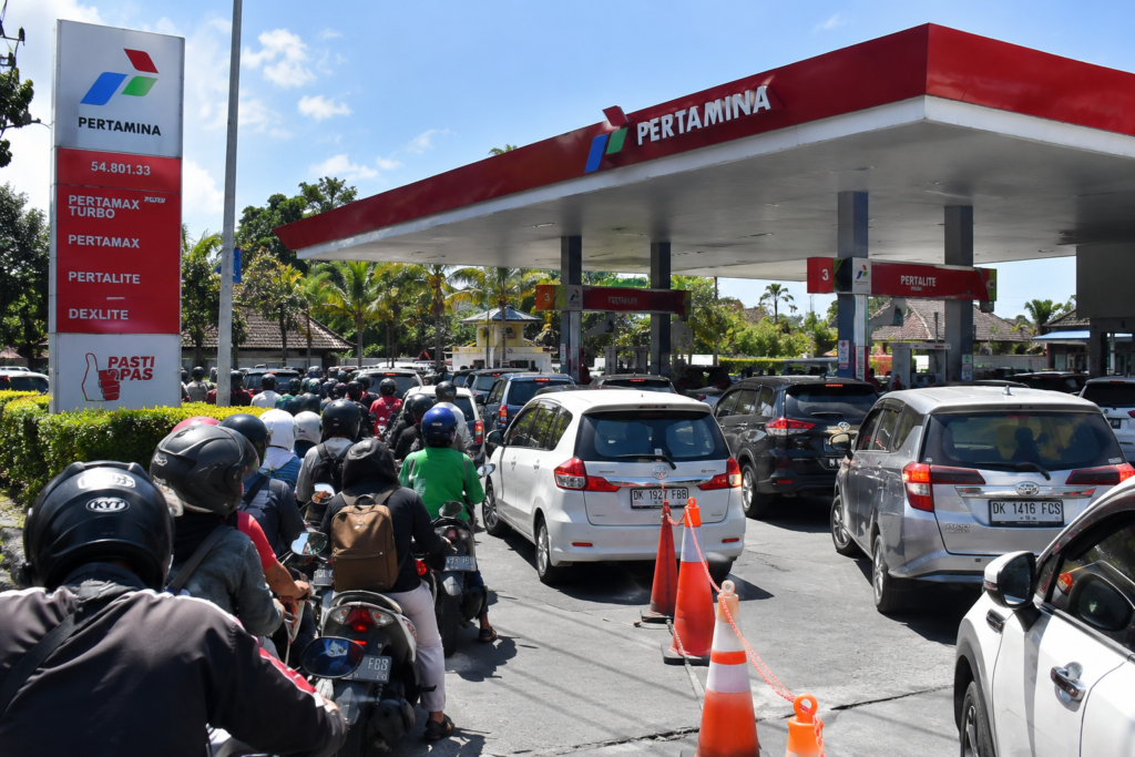 Antrean BBM di Bali Berangsur Pulih, Pertamina Tambah 48 Juta Liter Pertalite dan Warga Diminta Cek Info SPBU