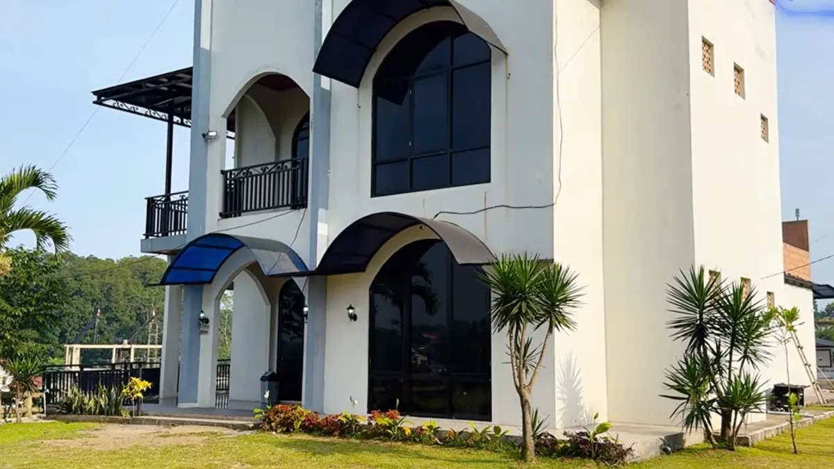Villa Rasamala di Cisarua Bogor Tampung 70 Orang, Ada Kolam Renang Pribadi dan View Perbukitan