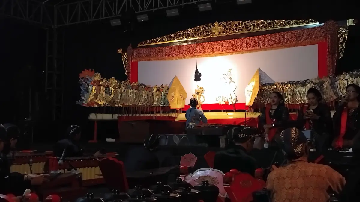 Warga Dusun Trini Sleman Gelar Wayang Kulit Semalam Suntuk, Dalang Cilik Ki Nanda Buka Panggung