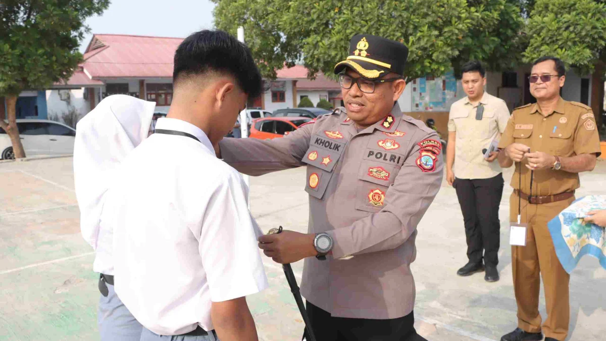 Kapolres Kotamobagu AKBP Abdul Kholik Kunjungi SMAN 2 dalam Program Polisi Peduli Pendidikan