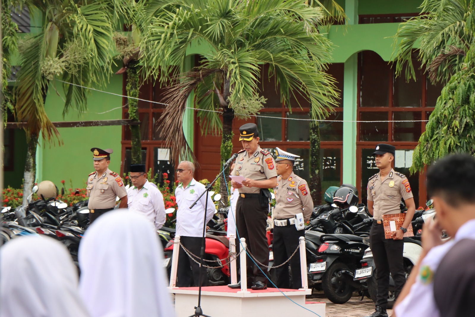 Wakapolres Aceh Selatan Ajak Pelajar MAN 1 Tapaktuan Jauhi Tawuran, Balap Liar, dan Narkoba Lewat Program Polisi Peduli Pendidikan