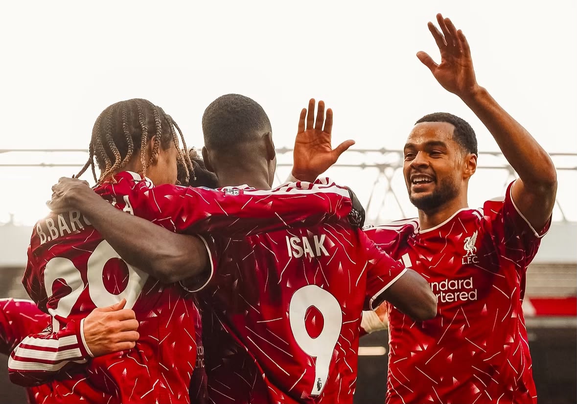 Liverpool Bekuk Brighton 2-0 di Anfield, Dua Gol Lahir dari Bunuh Diri Gross dan Isak