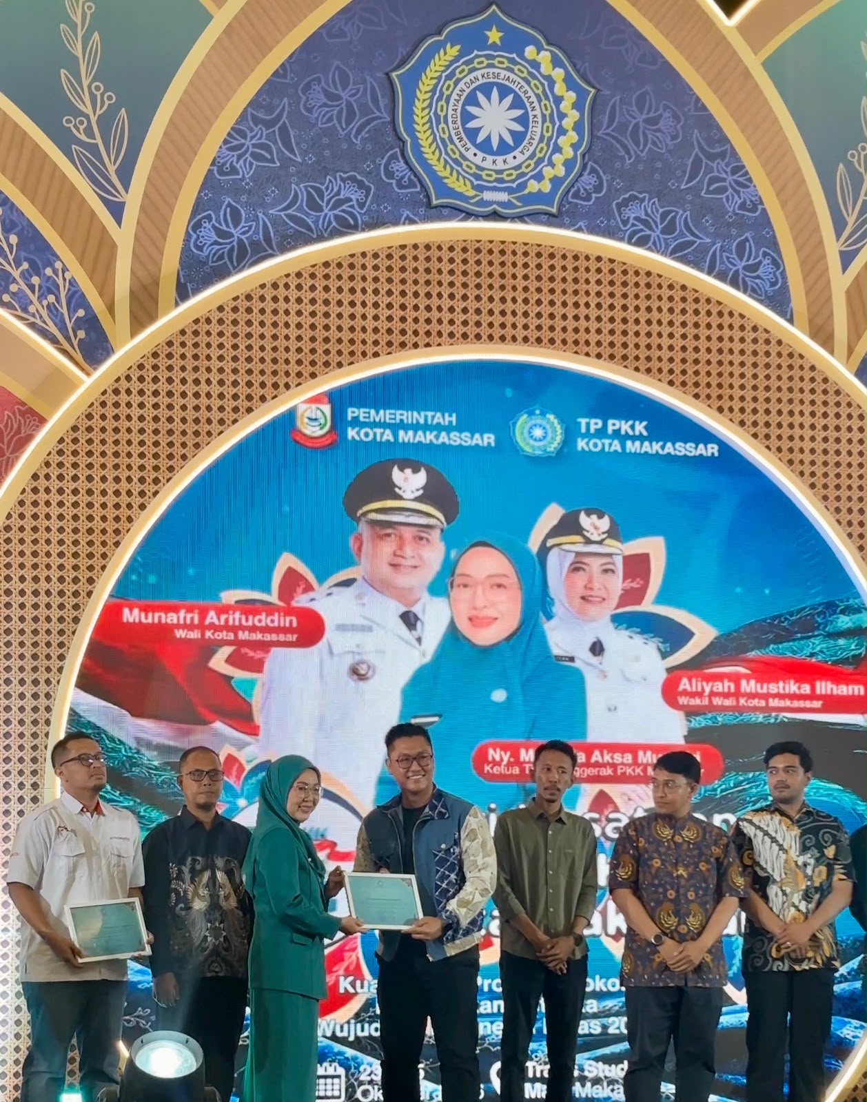 Pertamina Patra Niaga Regional Sulawesi Raih Penghargaan PKK Makassar atas Program Kampung Lontara di Tallo dan Ujung Tanah