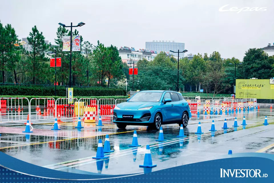 Lepas Uji 300 Test Driver Global di China, Pamer Parkir Otomatis L8 PHEV