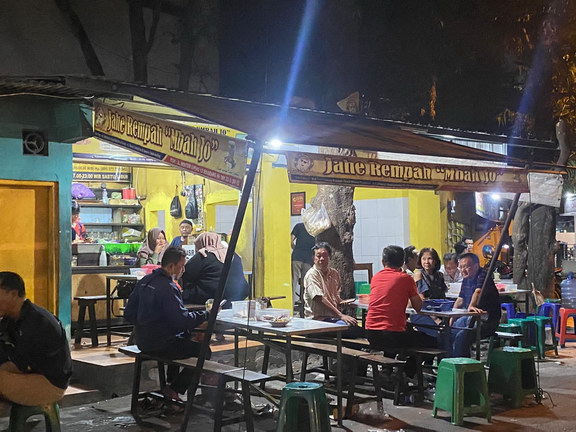 5 Warung Wedang Rempah Terlaris di Semarang, Jahenya Jos dan Ramai Setiap Malam