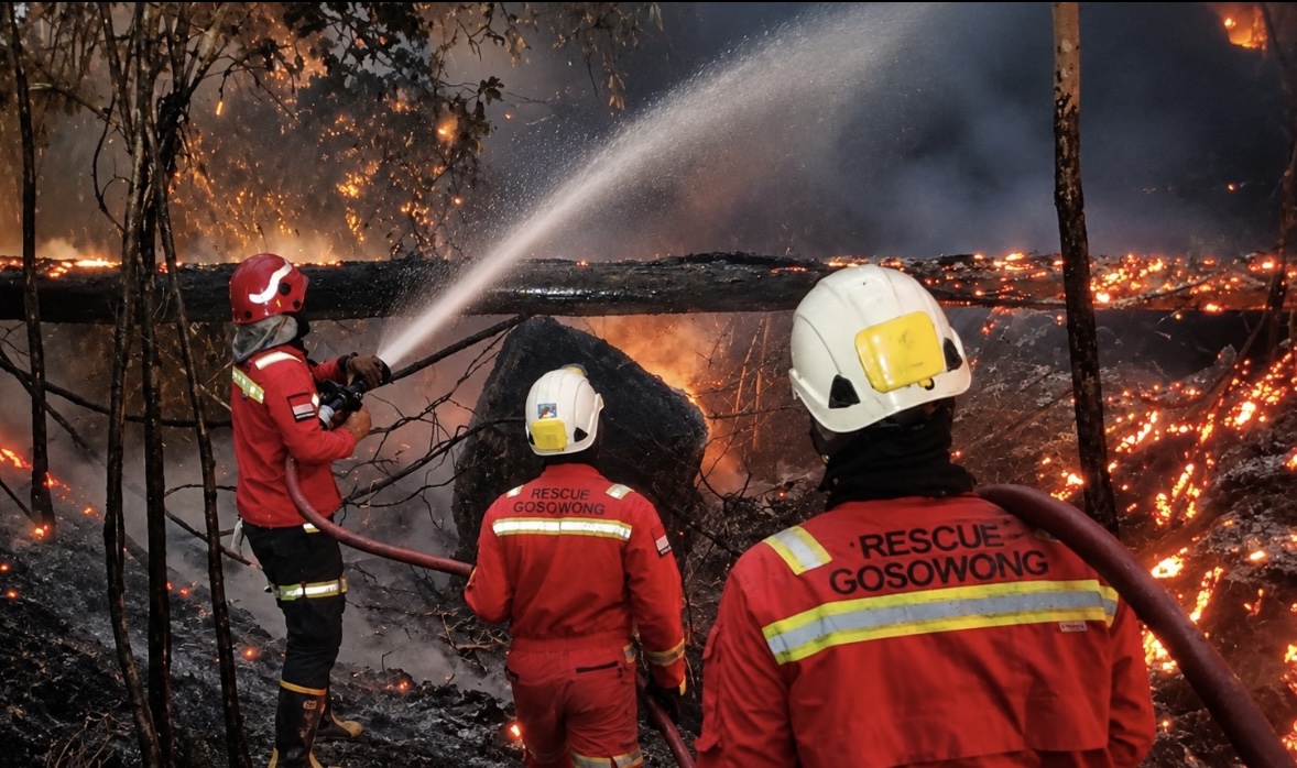 NHM Aktifkan Tim Tanggap Darurat di Gosowong, Padamkan Karhutla di 15 Area dan 9 Desa Lingkar Tambang