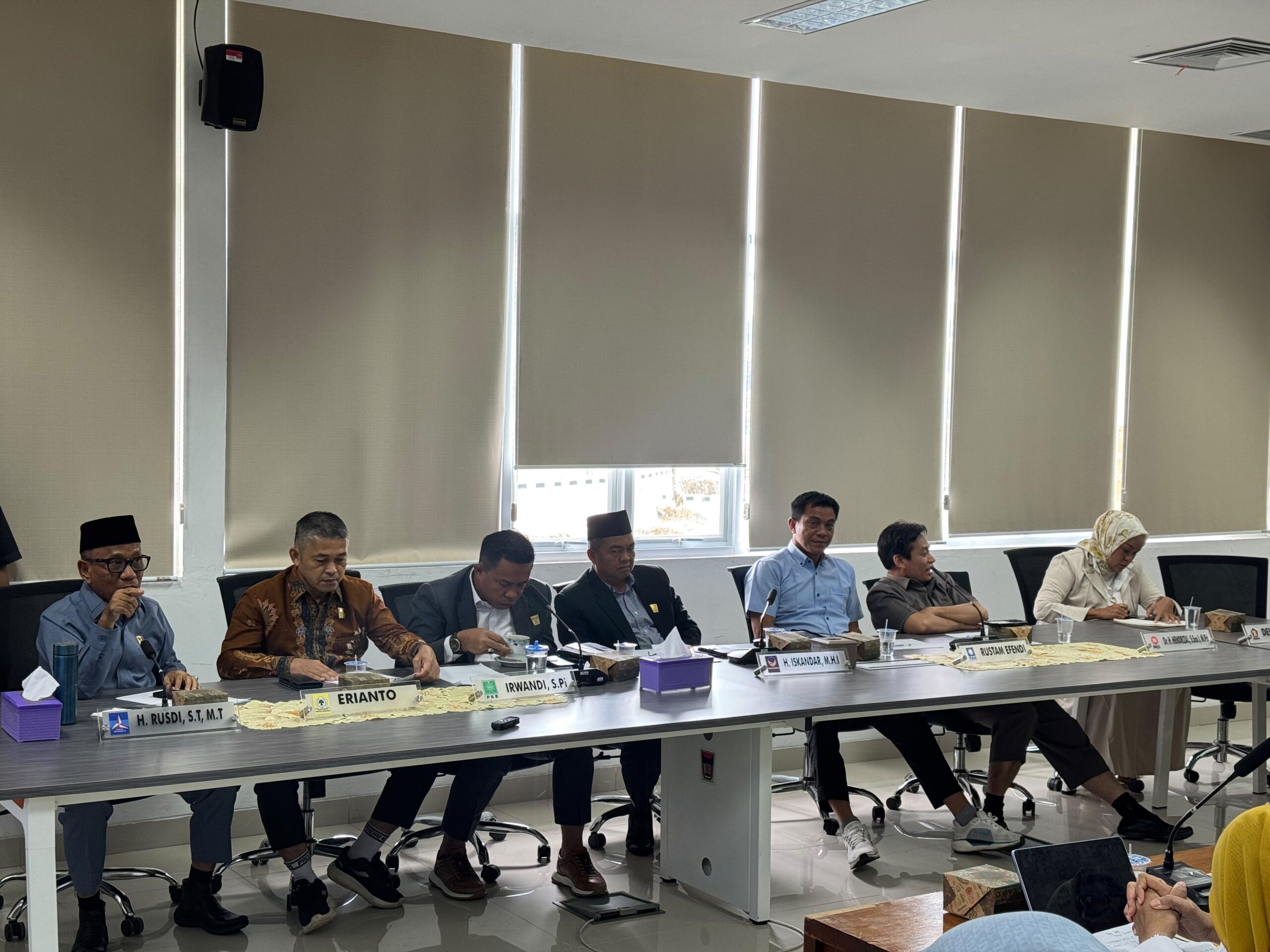 Komisi IV DPRD Padang Bongkar 10 Tuntutan Driver Maxim, Soroti Izin Gojek hingga Grab yang Belum Sah