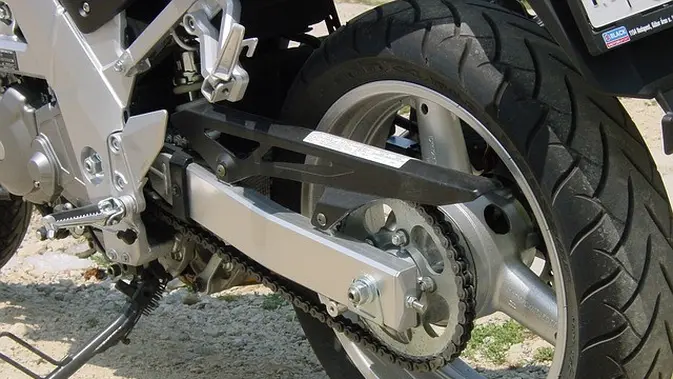 11 Ban Tubeless Motor Harian: Awet, Anti Licin, dan Tetap Aman Saat Hujan