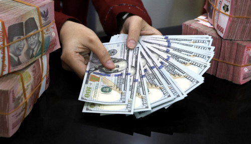Rupiah Dibuka Melemah ke Rp18.137 per Dolar AS, Harga Minyak dan Defisit APBN Jadi Tekanan