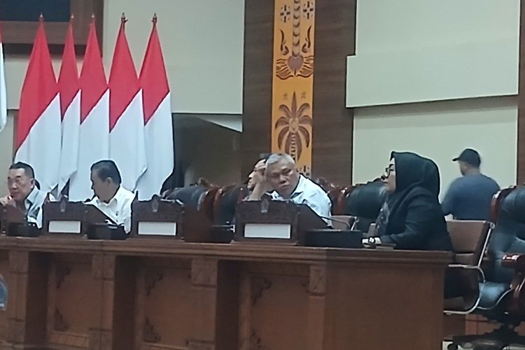 Ketua Komisi III DPRD Sulut Berty Kapojos Apresiasi Warga Serahkan Lahan Gratis untuk Jalan Malendeng–Kuil