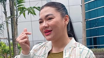 Vicky Shu Reuni dengan Fans Setia Era 2011 di Studio Trans TV