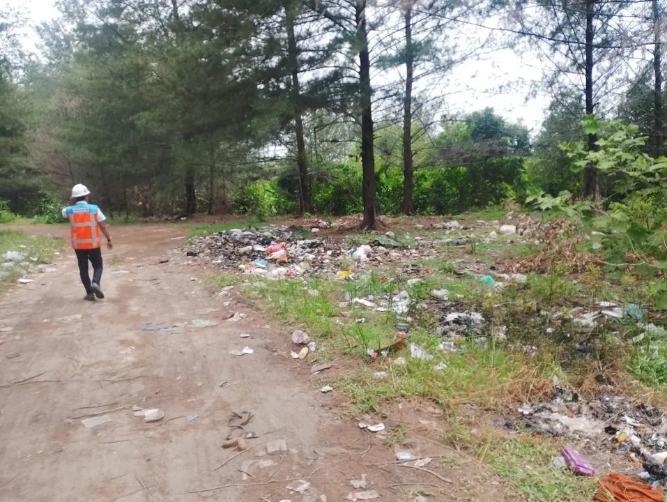 Pelindo Bengkulu Soroti Sampah Liar 500 Meter dari Gerbang Pelabuhan Pulau Baai