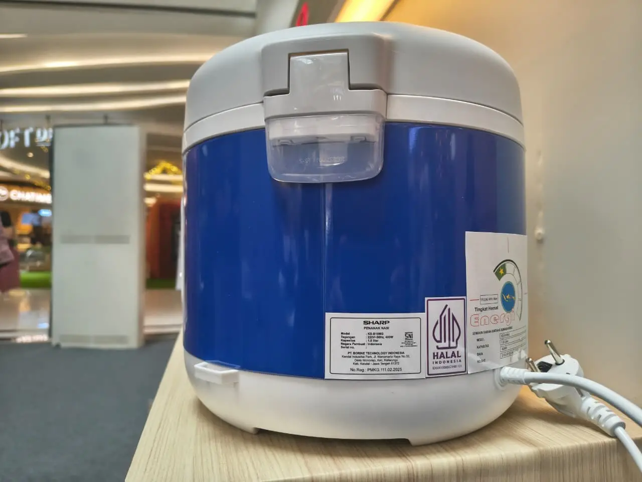 SHARP Rilis Rice Cooker Bersertifikat Halal Pertama di Indonesia