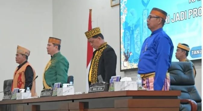 DPRD Kaltara Gelar Paripurna HUT Ke-14, Gubernur Paparkan Ekonomi Tumbuh 5,09 Persen dan WTP 12 Kali