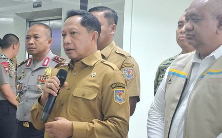 Mendagri: 99 Sekolah Terdampak Bencana Sumatra Masih Pakai Kelas Darurat
