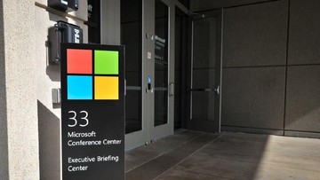 Microsoft Tawarkan Pengunduran Diri Sukarela ke 60.000 Karyawan