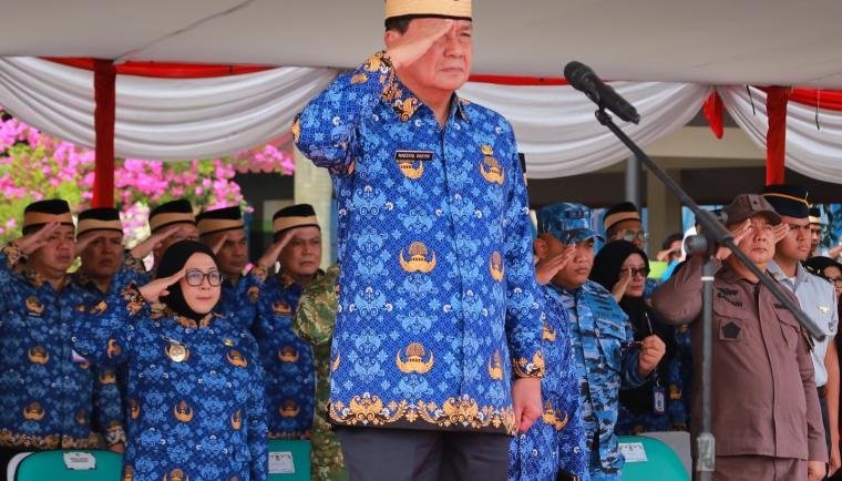 Bupati Tangerang Pimpin Upacara Sumpah Pemuda ke-98, Serahkan Beasiswa Tangerang Gemilang ke Mahasiswa Desil 1-4