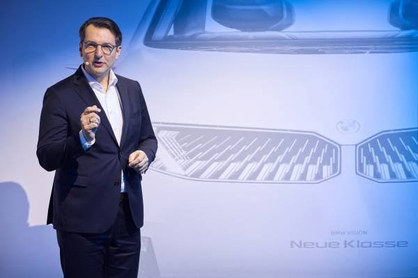 Bos BMW Kritik Harga Mobil China di Eropa, Tolak Tarif Tambahan