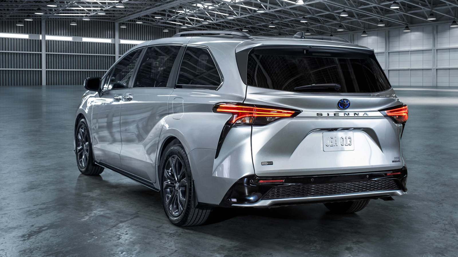 Toyota Recall 228.367 Unit Sienna di AS, Kursi Baris Kedua Bisa Bergerak Saat Tabrakan